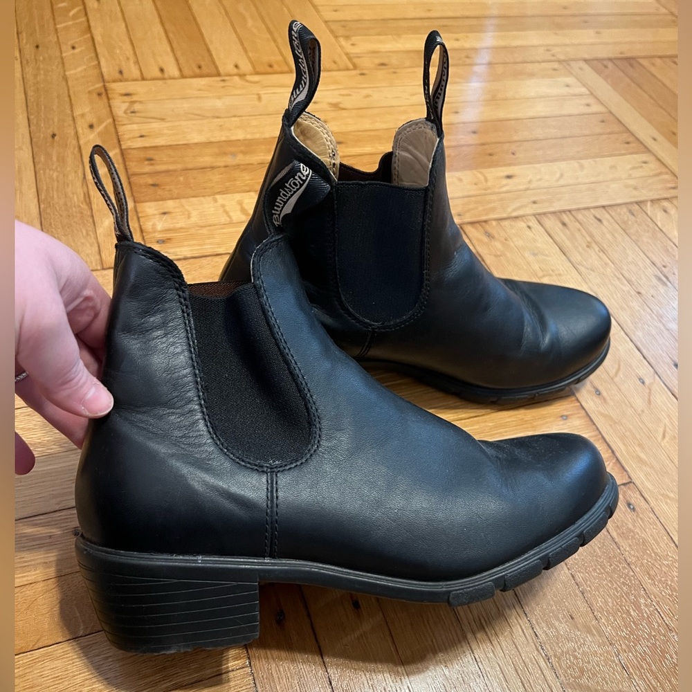 Blundstone Boots Women’s size 10